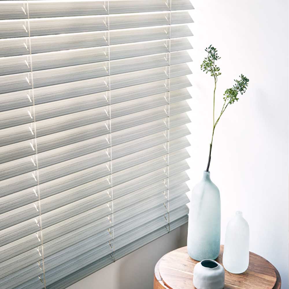 venetian-blind-table